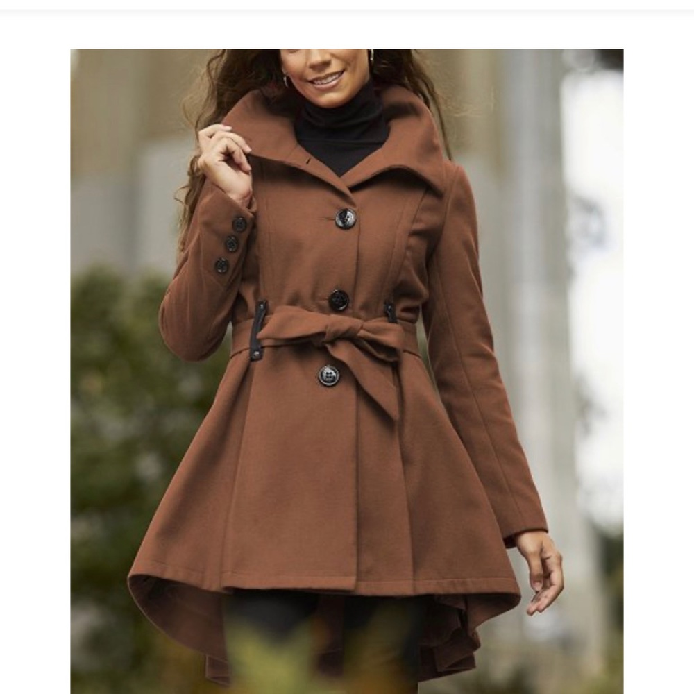 Steve Madden fit and flare camel coat size M with belt